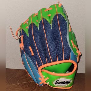 EUC Franklin Kids Baseball Glove 9 1/2"